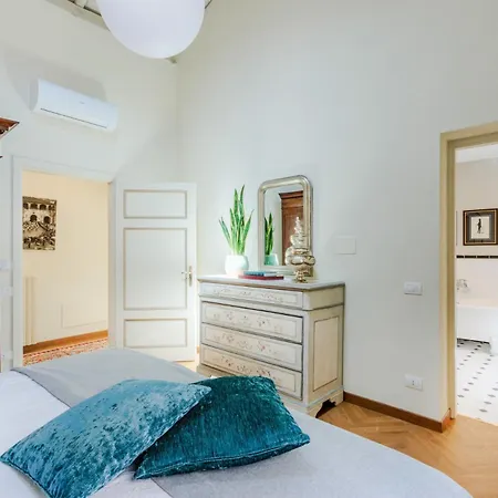 The Healing Garden, 4 Bedrooms Inside The Walls * Lucca