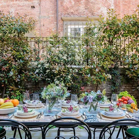 The Healing Garden, 4 Bedrooms Inside The Walls Lucca