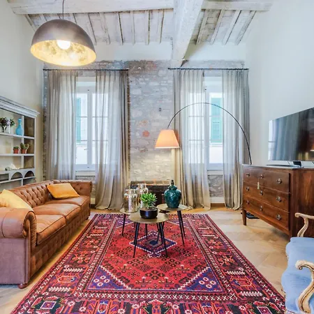 The Healing Garden, 4 Bedrooms Inside The Walls Lucca